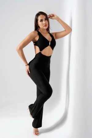 Mono Black Fit – Espalda Descubierta y Corte Push-Up - Imagen 3